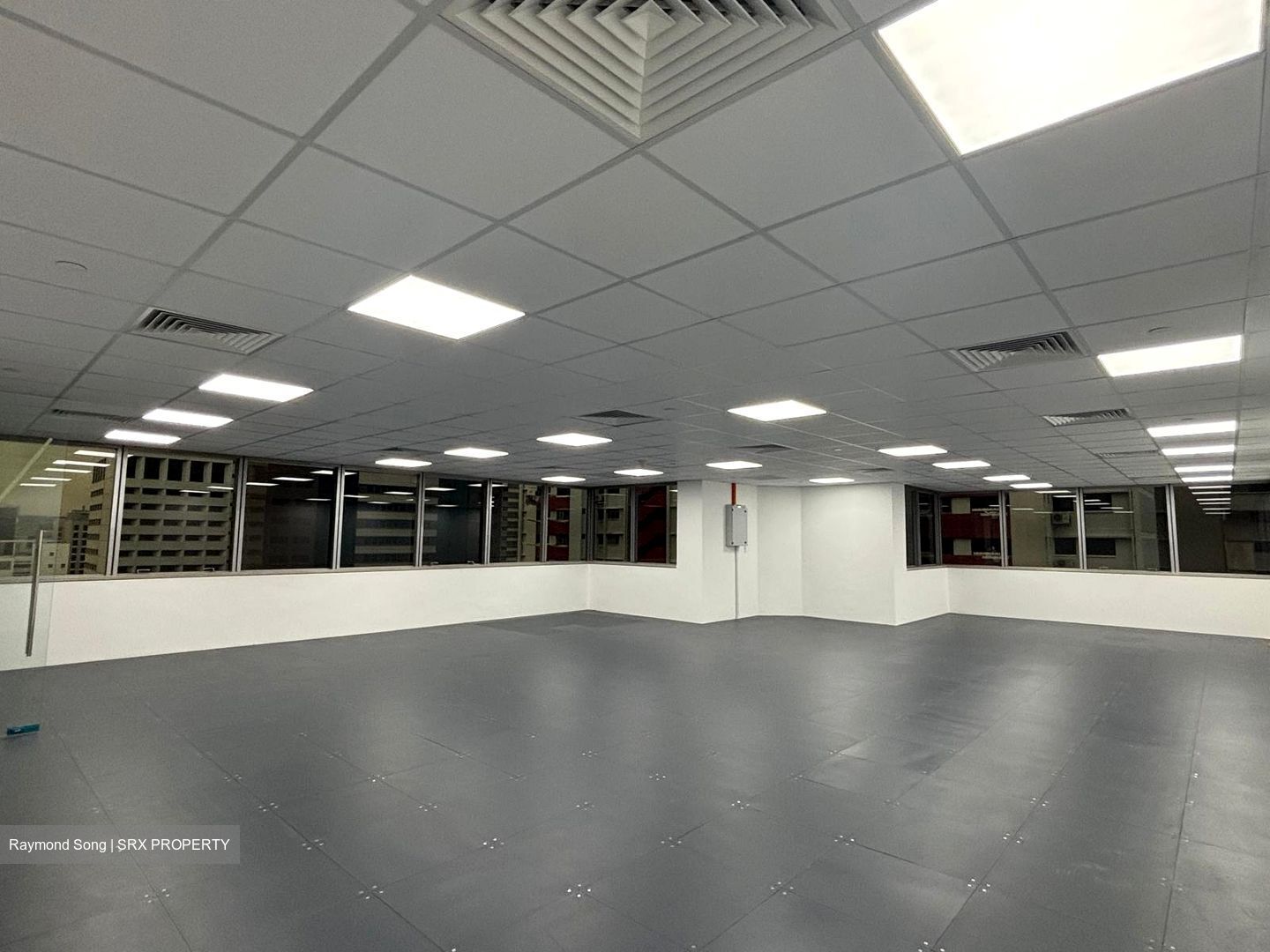 Odeon Towers (D7), Office #549115751